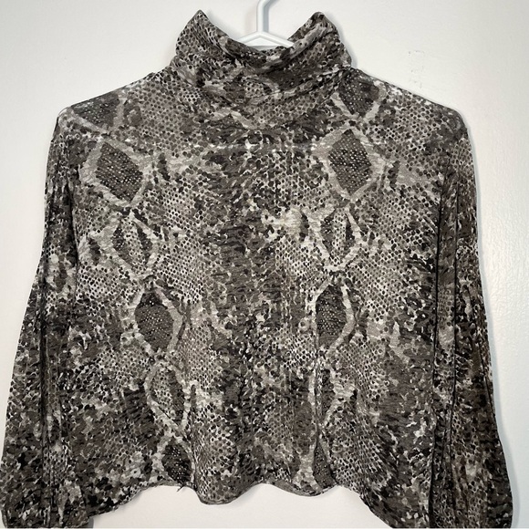 LNA BURNOUT BALLOON SLEEVE TOP IN CHARCOAL PYTHON SIZE S - Picture 3 of 10